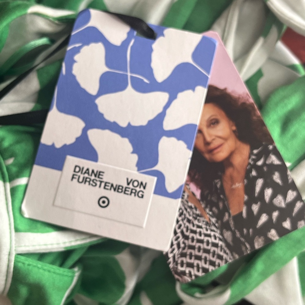 🆕. Diane Von Furstenberg Greenand White Halter Jumpsuit. XXS - Picture 7 of 7